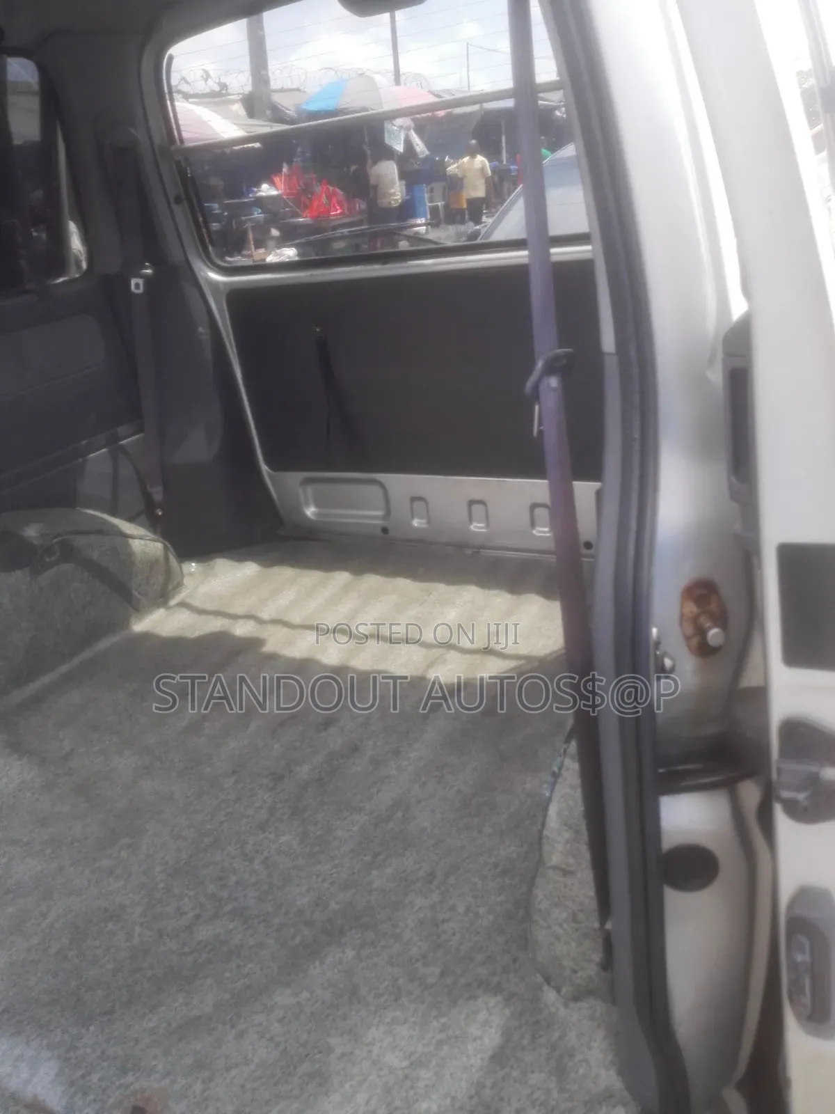 Toyota HiAce 2006 Silver