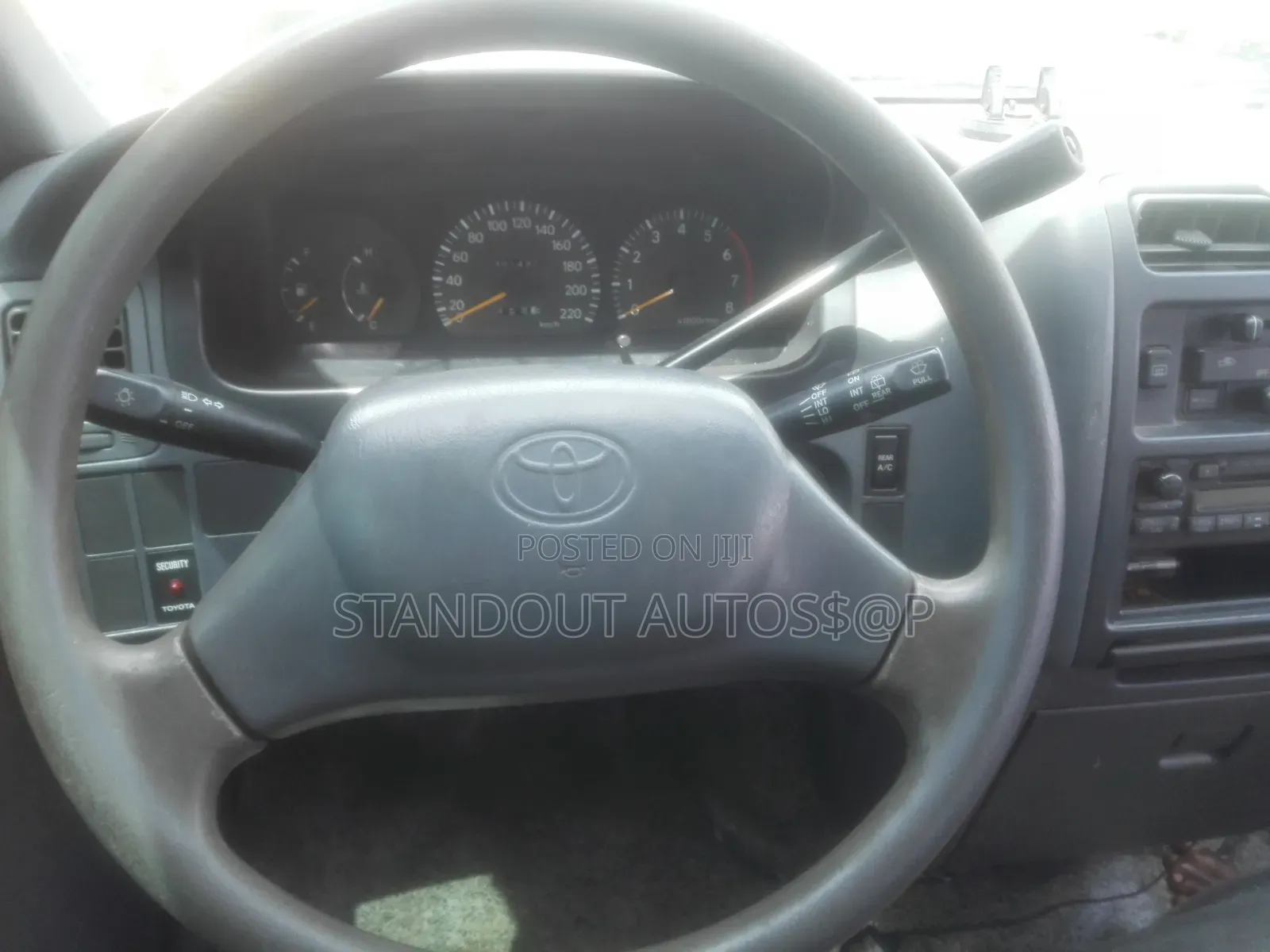 Toyota HiAce 2006 Silver