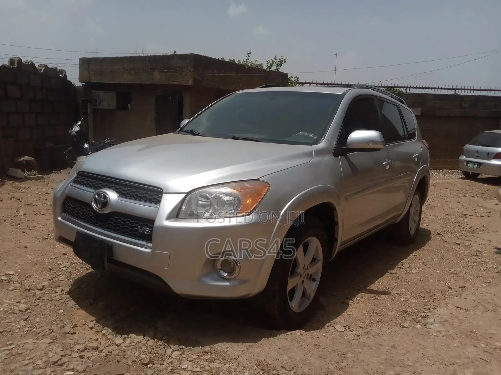 Toyota RAV4 2010 Silver