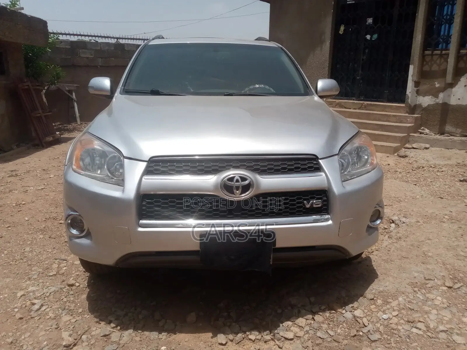 Toyota RAV4 2010 Silver
