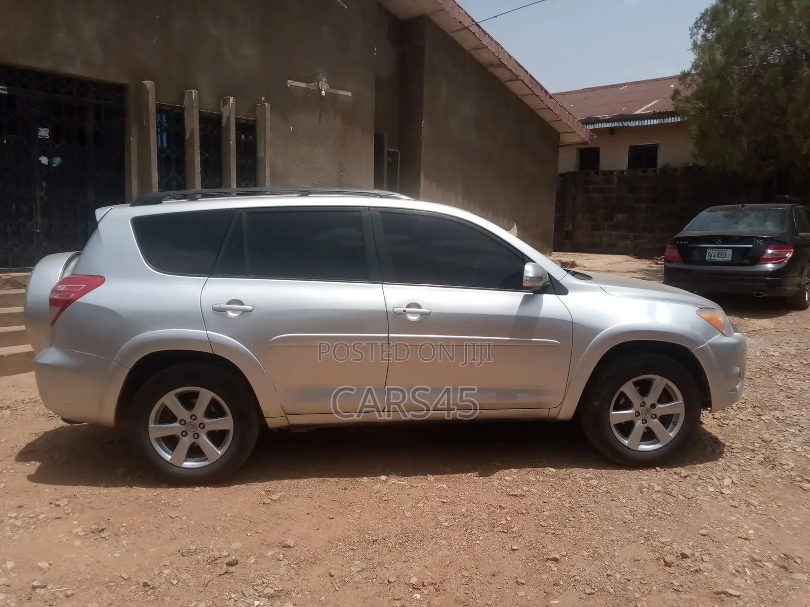 Toyota RAV4 2010 Silver