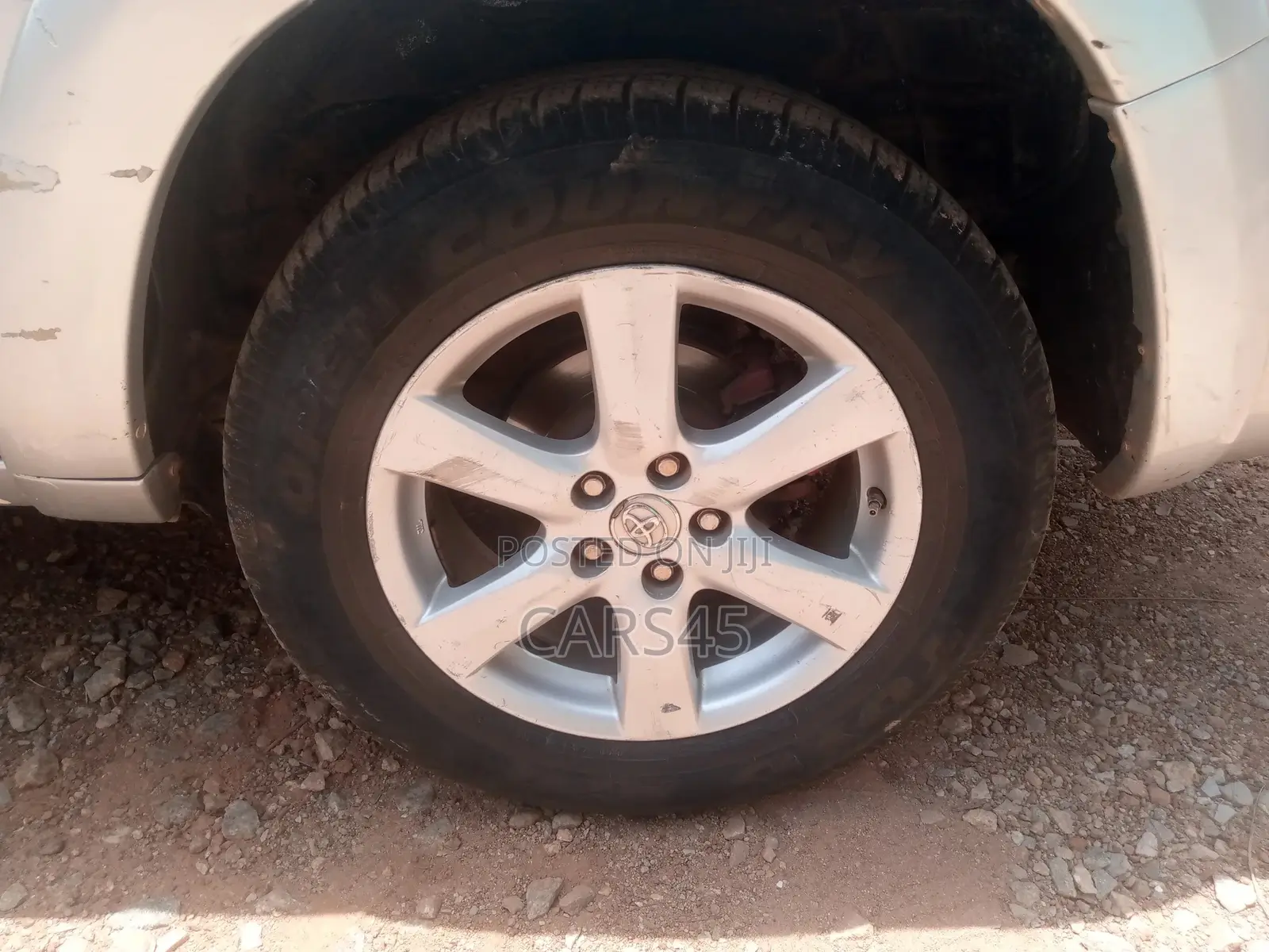 Toyota RAV4 2010 Silver