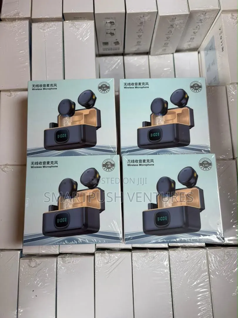 Q8 Wireless Lavalier Microphone