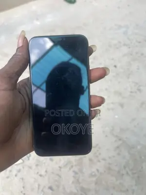 Apple iPhone X 64 GB White