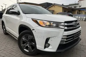Toyota Highlander Limited Platinum 4x4 V6 (3.5L 6cyl 8A) 2017 Off white