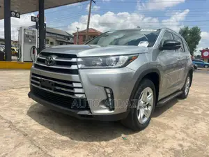 Toyota Highlander 2018 Gray