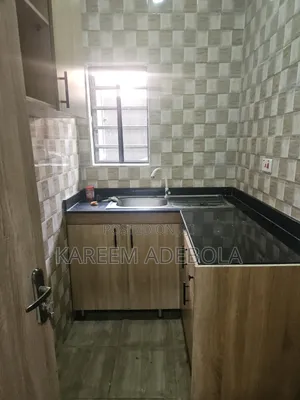 1bdrm Block of Flats in Saabo, Berger for rent
