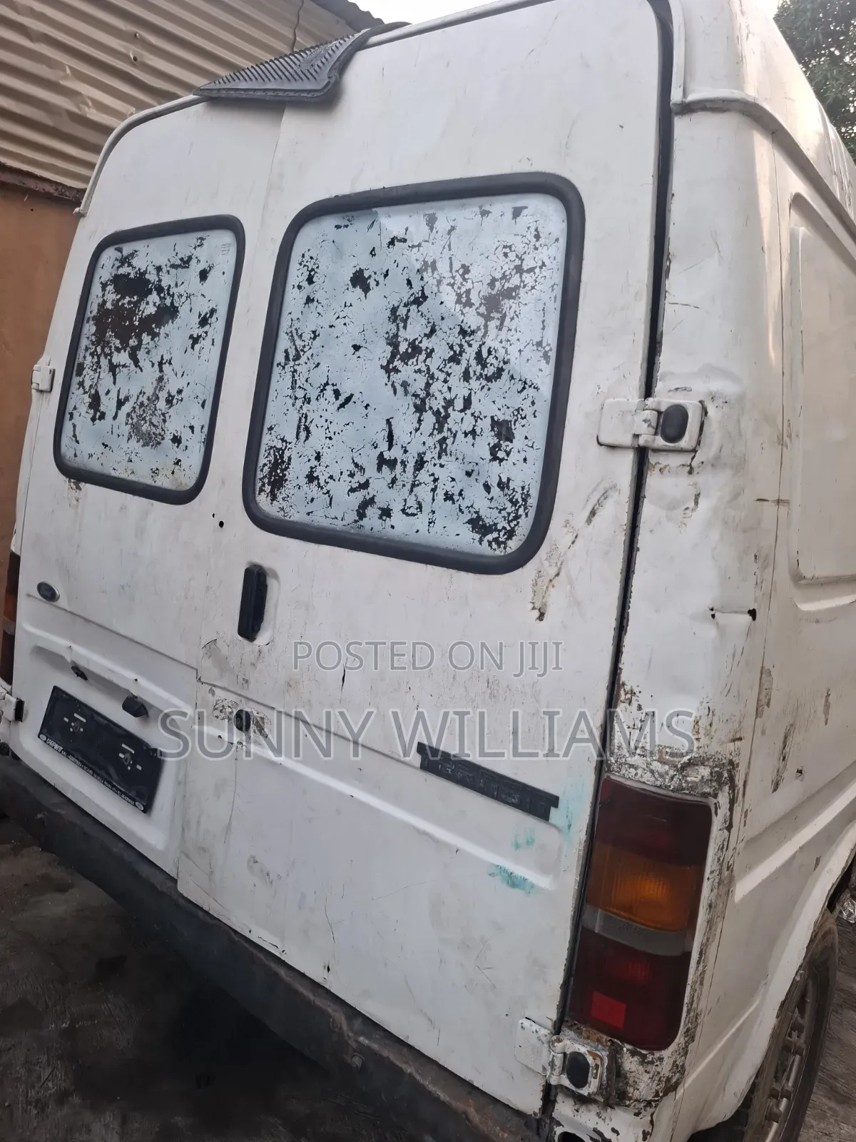 Ford Transit 1999 White