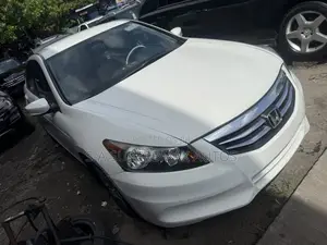 Honda Accord Sedan SE 2012 White
