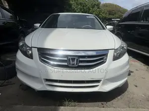 Honda Accord Sedan SE 2012 White