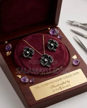 Fashion Necklace Set