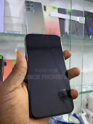 Apple iPhone 11 64 GB Black