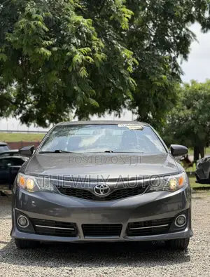 Toyota Camry SE Sport 4dr Sedan w/Prod. End 11/13 (2.5L 4cyl 6A) 2014
