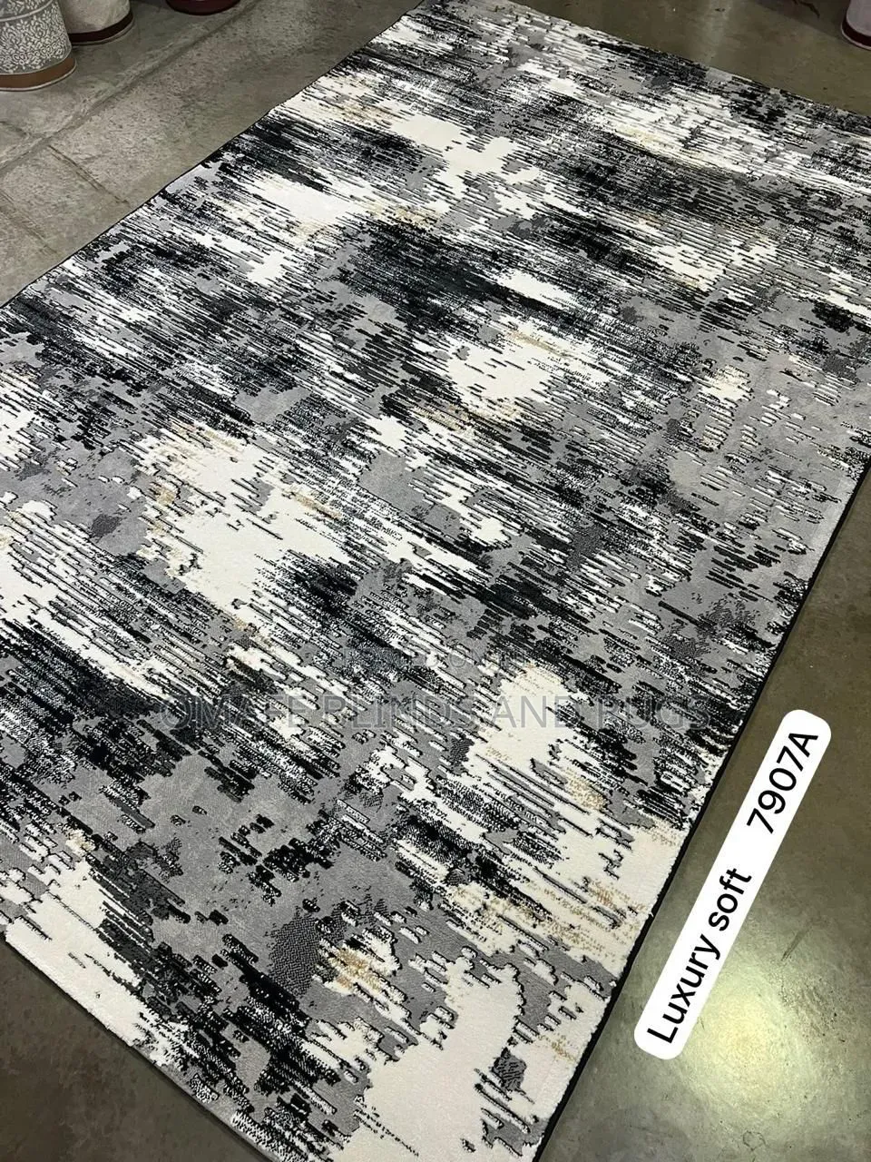 Quality Centre Rug