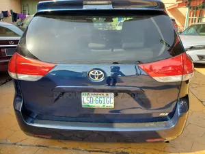 Toyota Sienna XLE 7 Passenger 2011 Blue