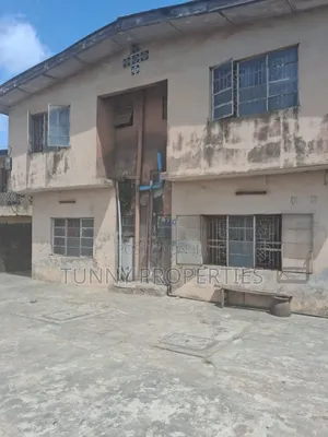 12bdrm Block of Flats in Alimosho for sale