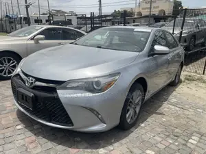 Toyota Camry 2017 Silver