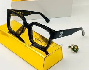 High Grade Thick Frame Transparent Lens Recommended