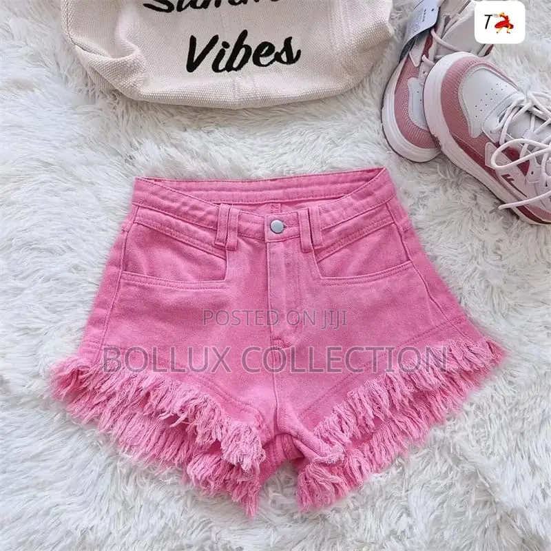 Light” Frayed Shorts
