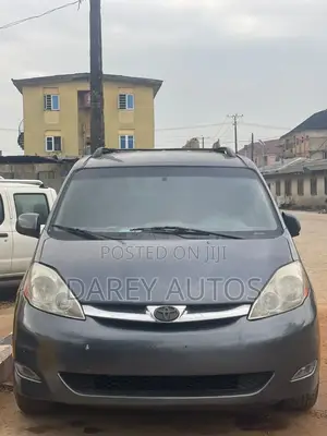 Toyota Sienna LE AWD 2005 Gray