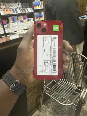 Apple iPhone 13 128 GB Red
