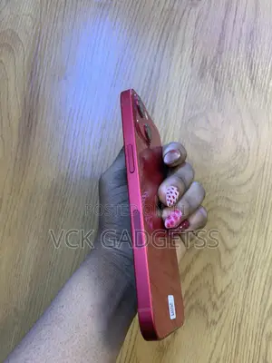 Apple iPhone 13 256 GB Red
