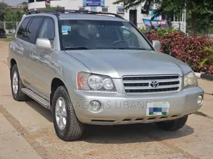 Toyota Highlander V6 AWD 2003 Gold