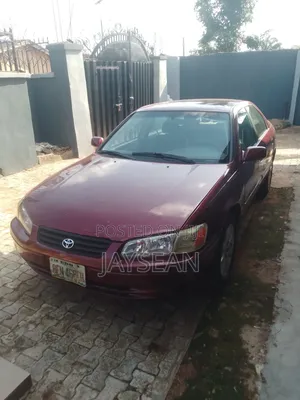 Toyota Camry LE 4dr Sedan (2.4L 4cyl 5M) 2002 Red