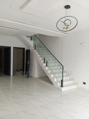 3bdrm Duplex in Ikota Gra for sale