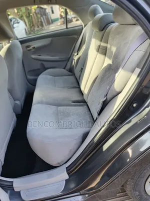 Toyota Corolla LE 4dr Sedan (1.8L 4 cyl 4A) 2009 Gray