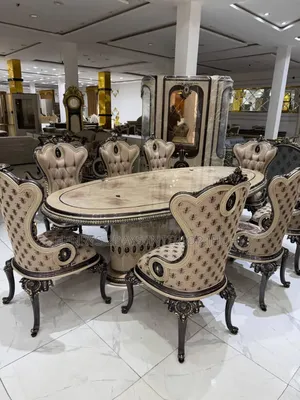 Royal Dining Table