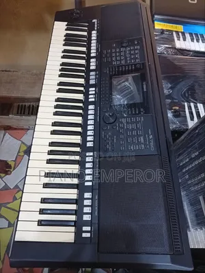 Yamaha PSR-S750 — High Quality Arranger Keyboard