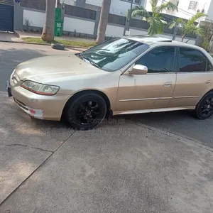 Honda Accord 2.0 SE 2002 Gold
