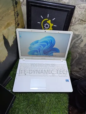 Laptop Samsung 8GB Intel Core i5 SSD 128GB