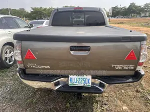 Toyota Tacoma 2009 Gray