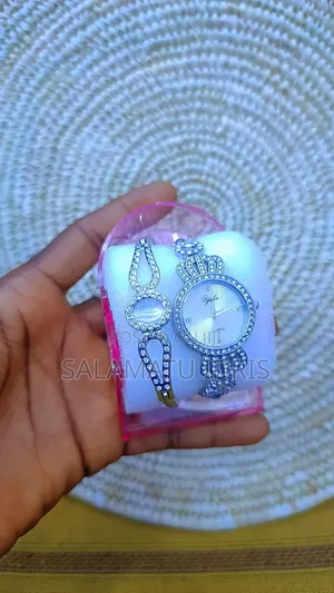 Ladies Wristwatch and Bracelet