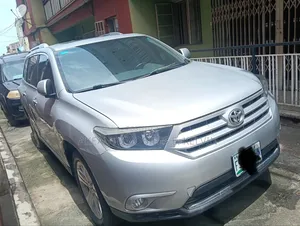 Toyota Highlander Limited 3.5l 4WD 2013 Silver