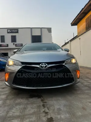 Toyota Camry SE 4dr Sedan (2.5L 4cyl 6A) 2017 Silver