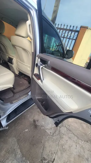 Lexus LX 570 2012 Silver