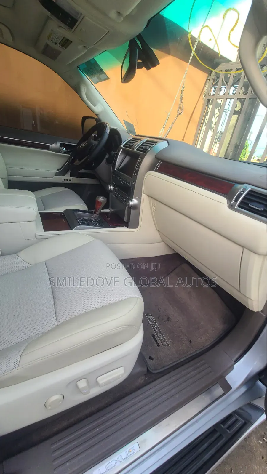 Lexus LX 570 2012 Silver