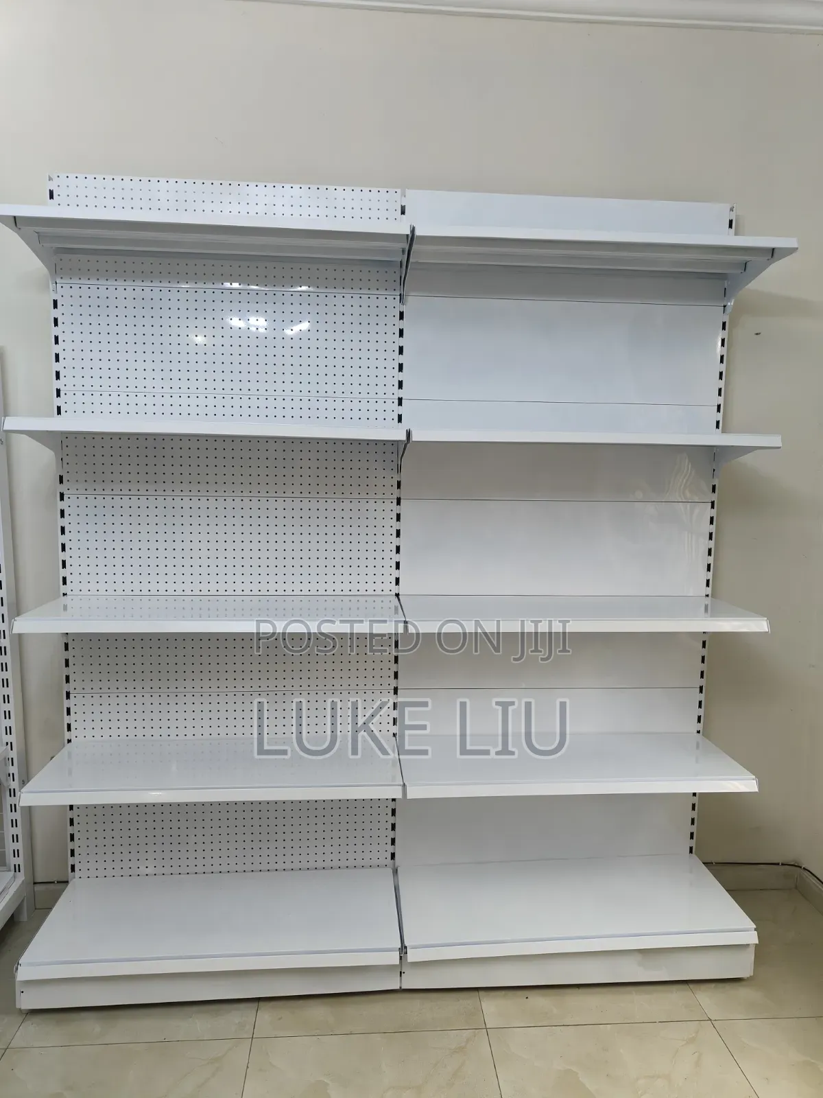 Single Supermarket Shelf