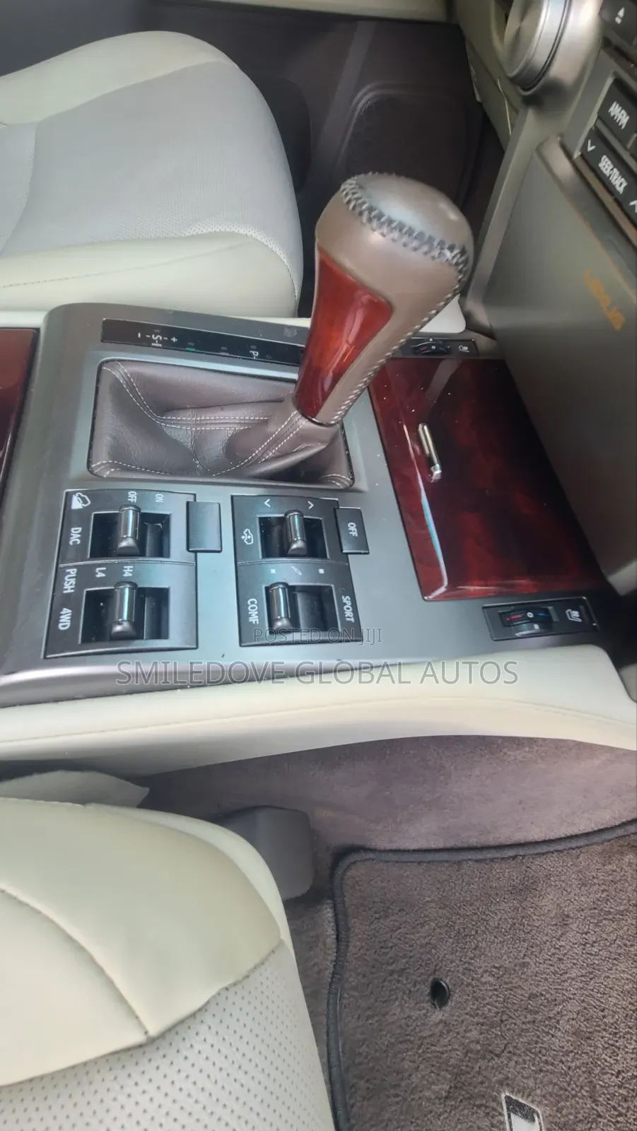Lexus LX 570 2012 Silver