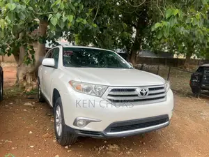 Toyota Highlander 2011 White