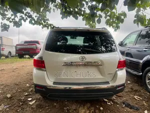 Toyota Highlander 2011 White