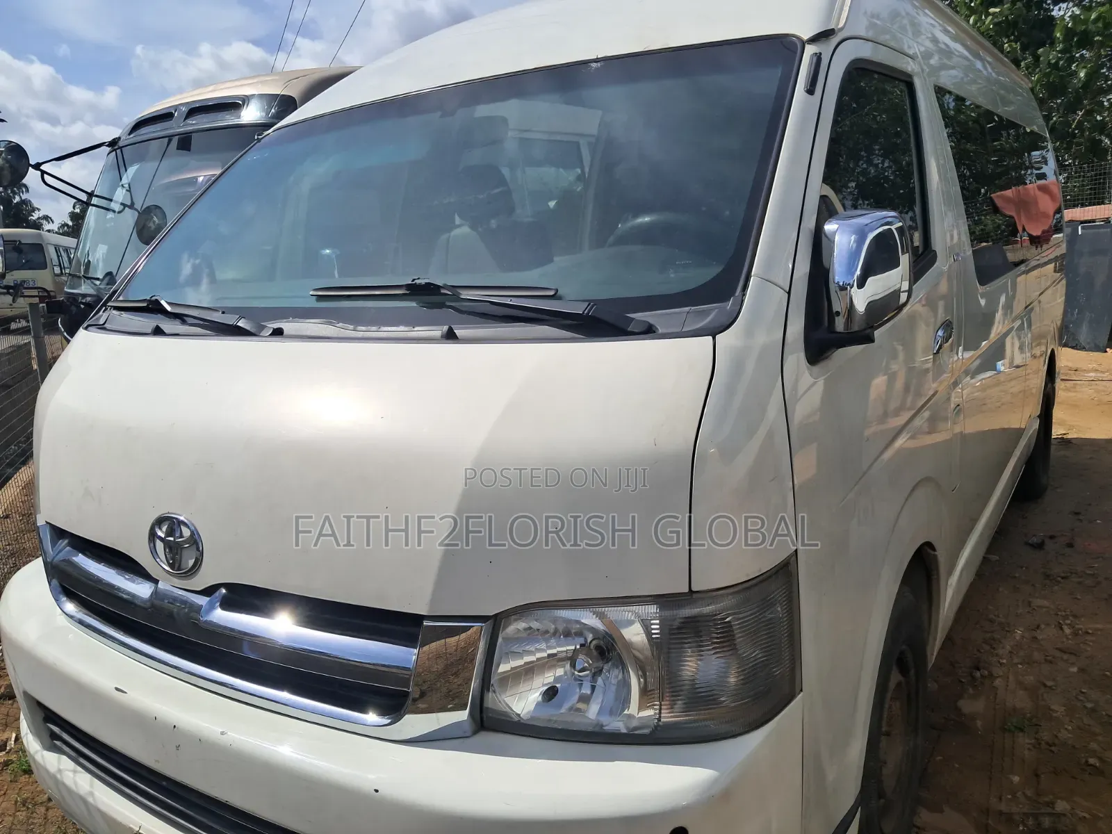 Toyota HiAce 2015 White