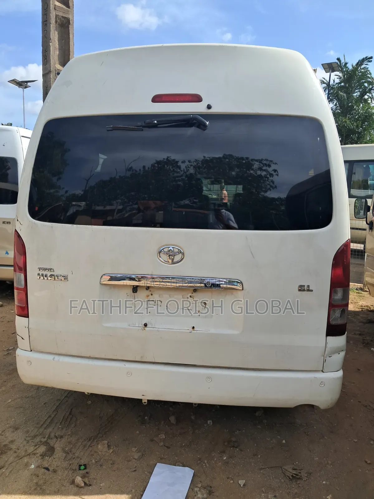 Toyota HiAce 2015 White