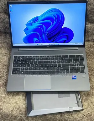 Laptop HP ZBook Power G9 i7 32GB Intel Core i7 SSD 512GB