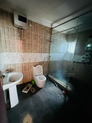 4bdrm Duplex in Coastal Road, Ogombo for sale