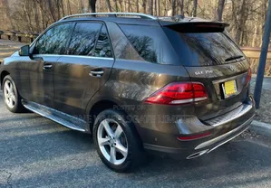 Mercedes-Benz GLE-Class 2016 Brown
