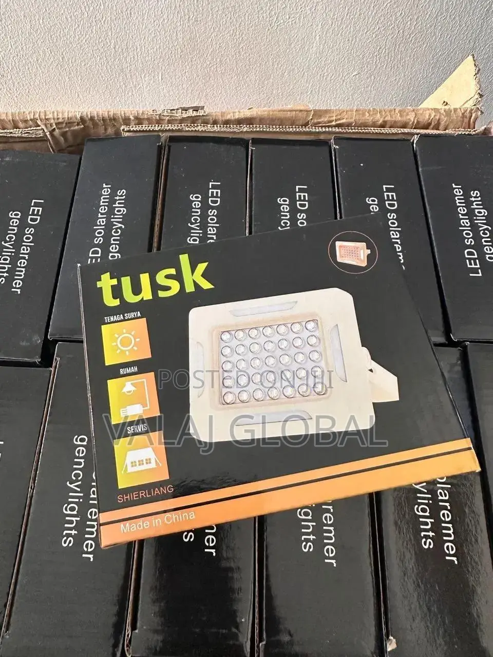 Tusk Led Solar Emergency Light.